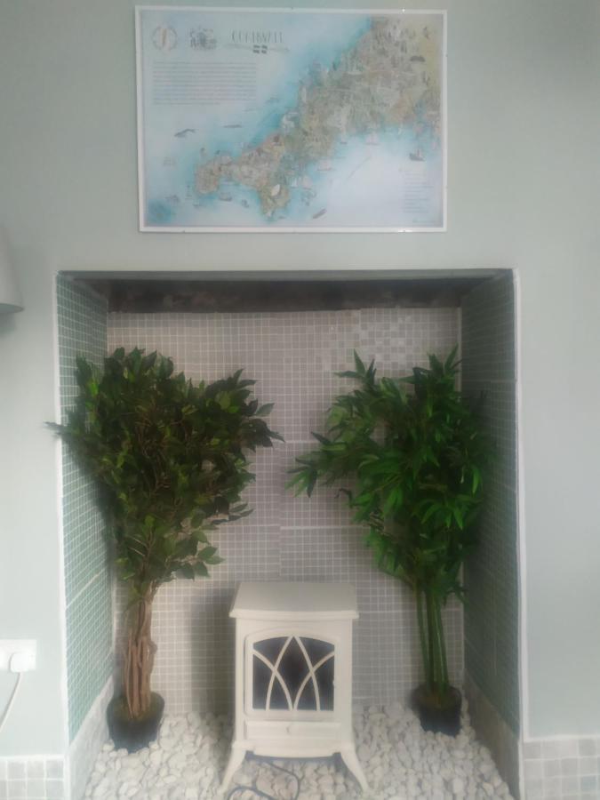 Cosy Wellbeing Stays On Cornish Coast Falmouth Bagian luar foto